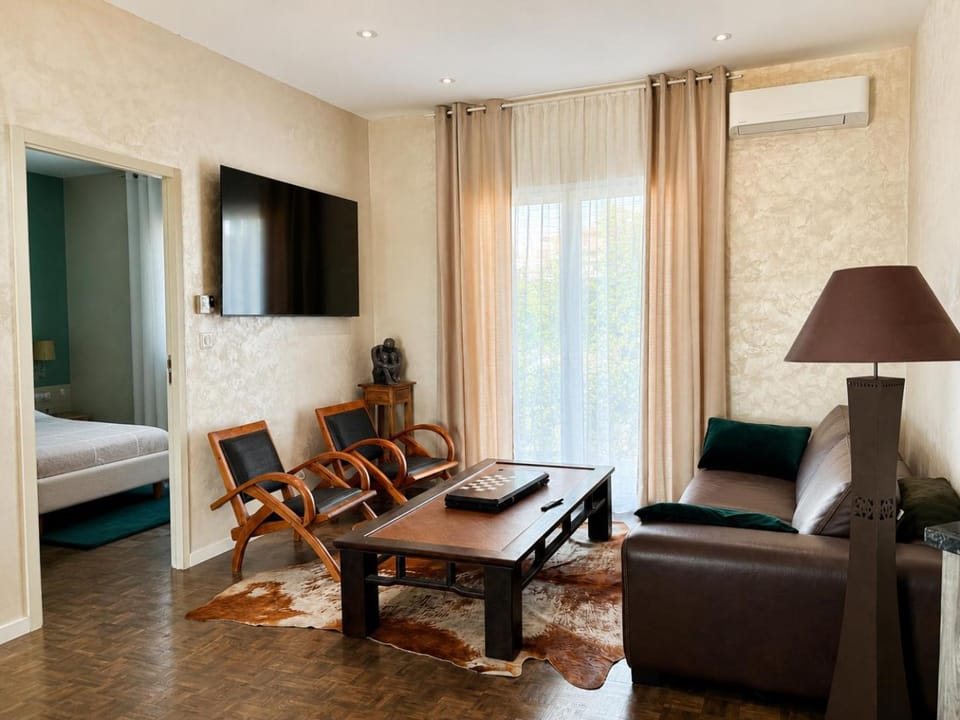 Property building, Communal lounge/ TV room