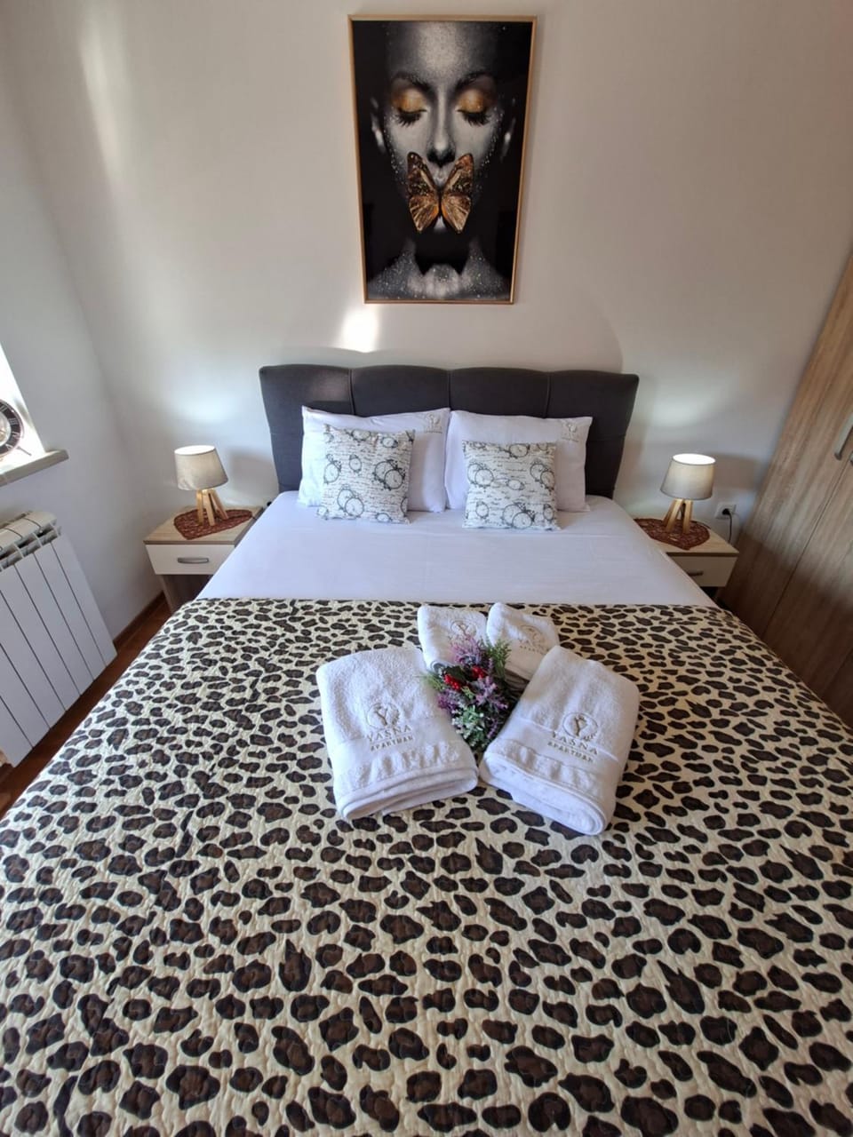 Bed, Bedroom, Area and facilities