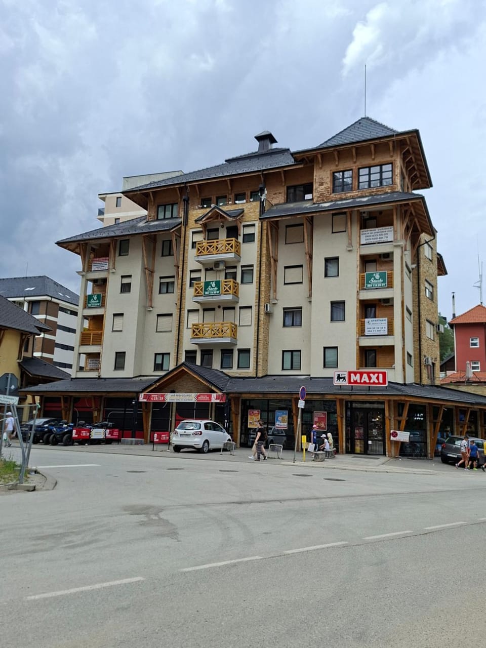 Property building, Day, Neighbourhood, City view, Street view, Location