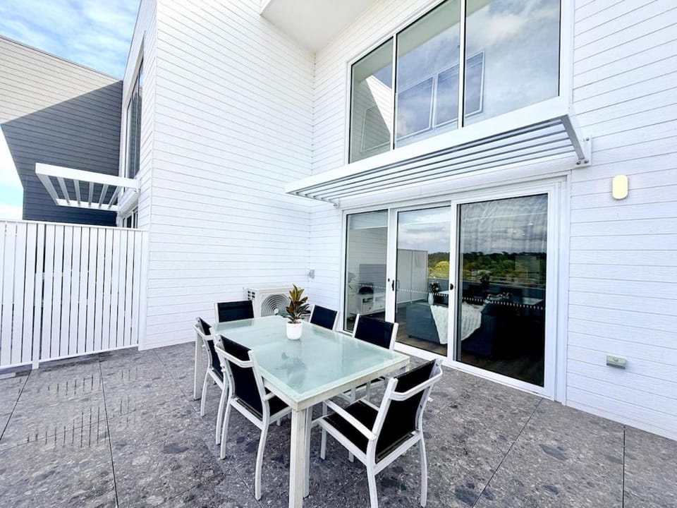 C02-Diamond Loft 2BR apart, elevated living style Apartment in Canberra