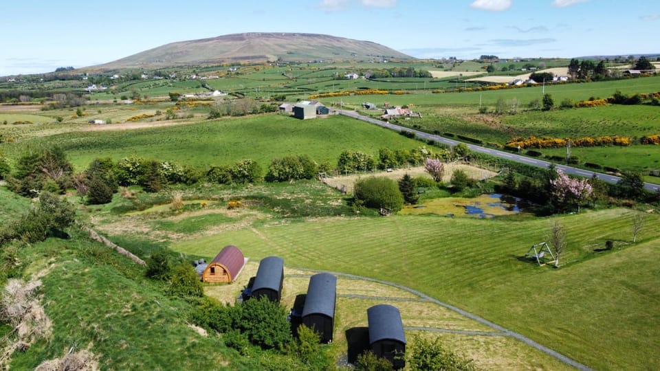 Day, Neighbourhood, Bird's eye view, Mountain view