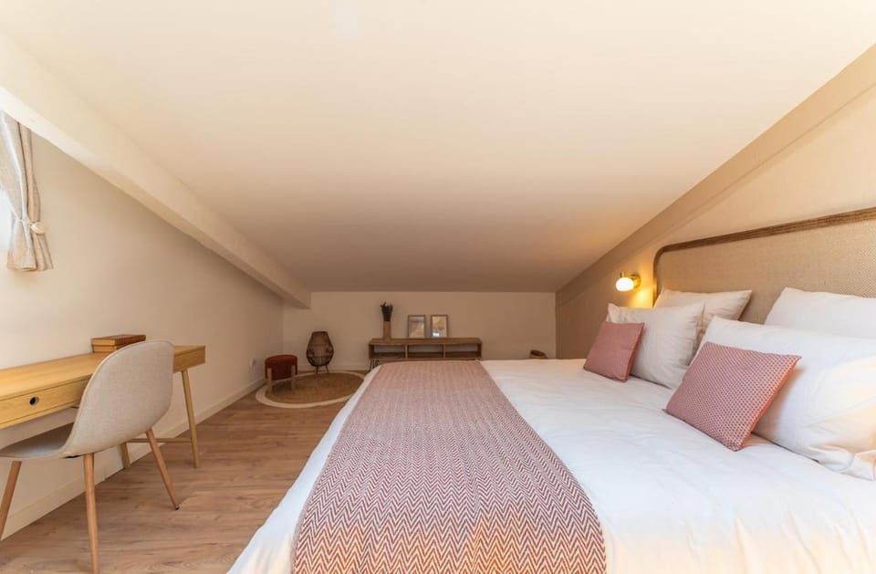 Le Colombier Jacuzzi et Terrasse Tropezienne Apartment in Besse-sur-Issole