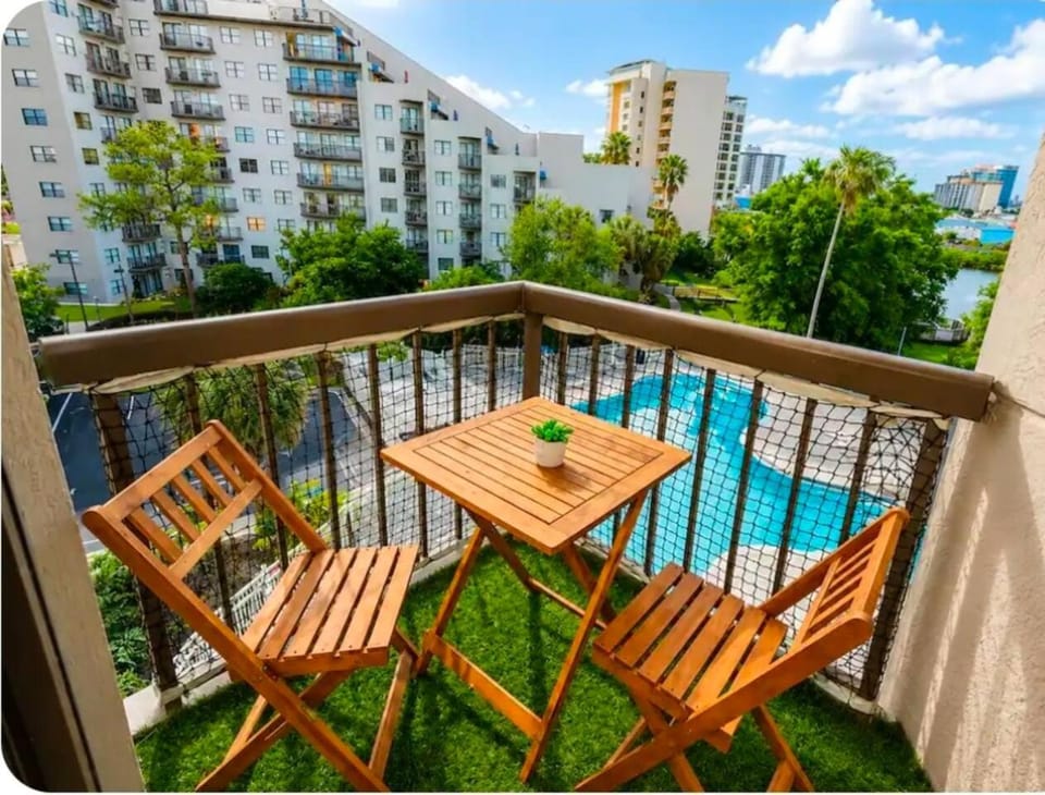 Balcony/Terrace, Pool view