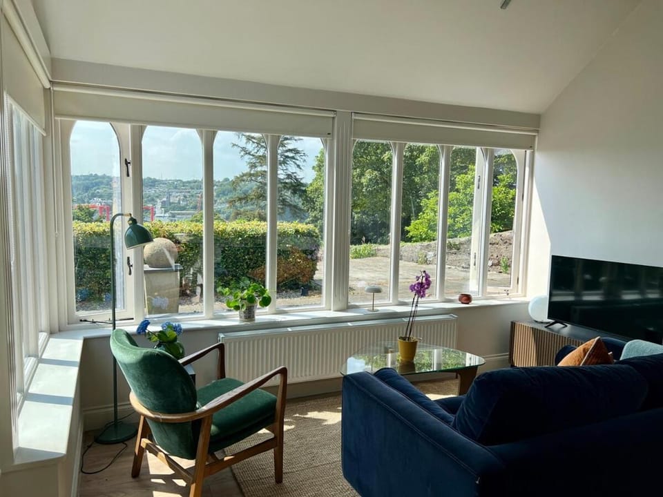 View (from property/room), Living room, Seating area