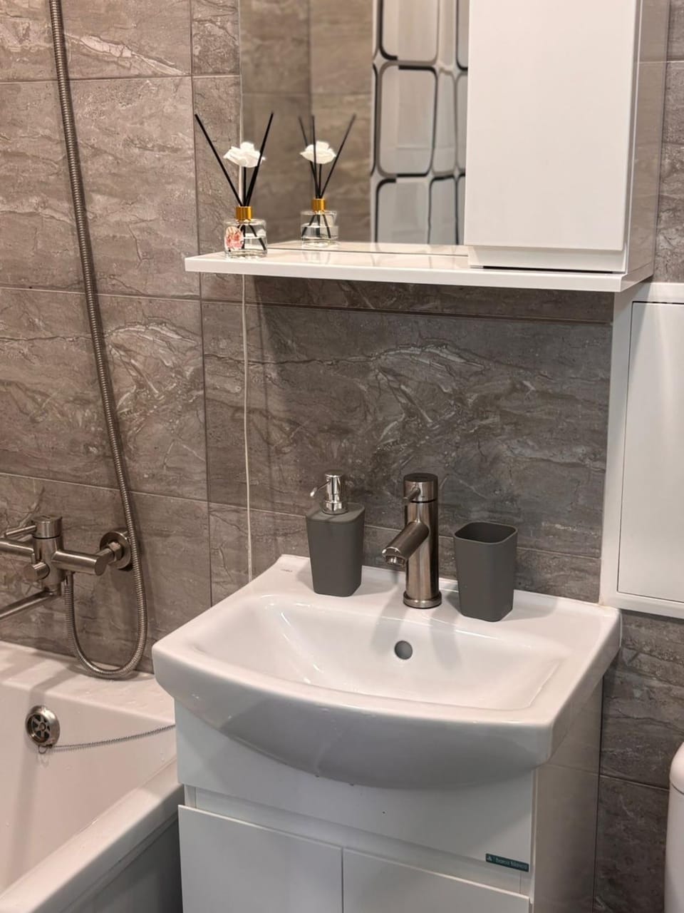 Апартаменти на Артемі, біля басейну Apartment in Dnipropetrovsk Oblast