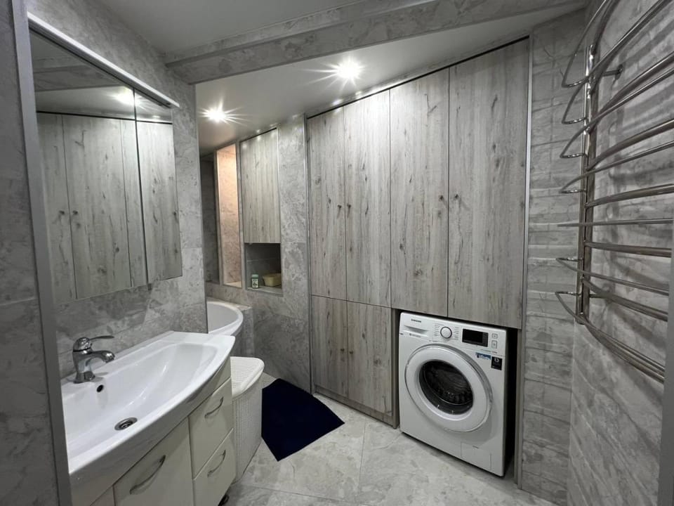 Femily Haven 5-Room Apartment Apartment in Odessa