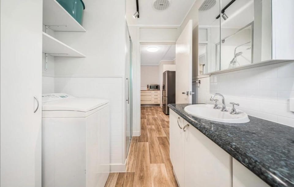 Coastal Convenience in Mudjimba, 1 Bed Apartment Apartment in Marcoola