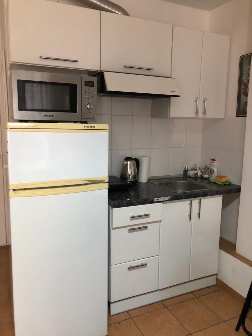 Kitchen or kitchenette