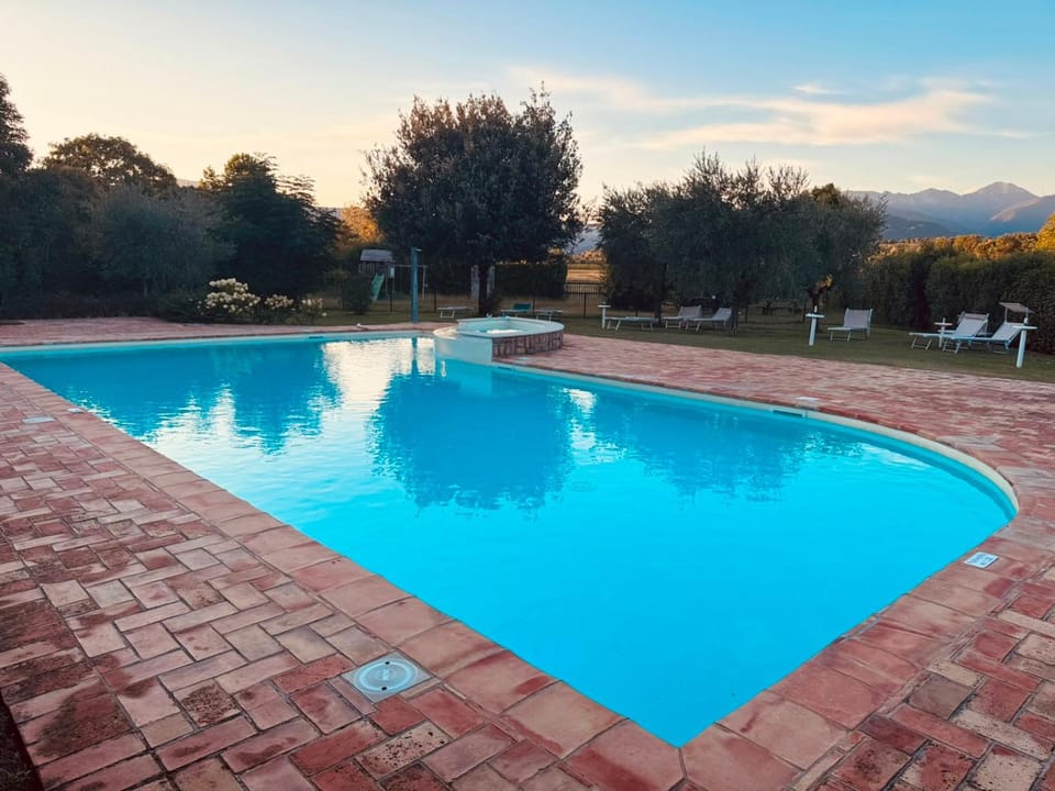 Sunshine & Friends Residence - Lake Garda Apartment in Manerba del Garda