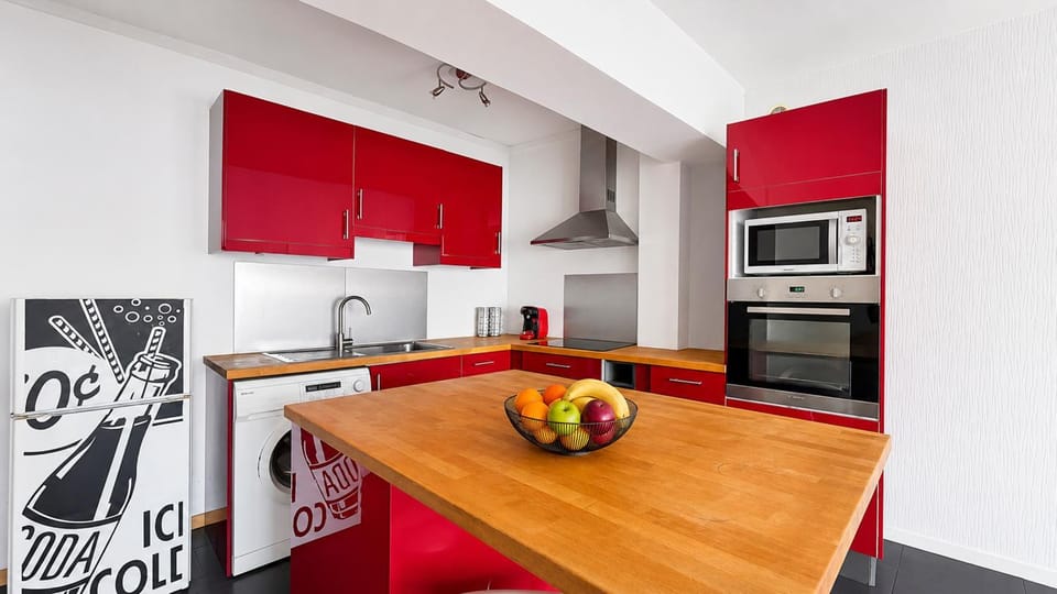 Grand T4 Balcon Proche Aéroport Lyon Apartment in Auvergne-Rhône-Alpes