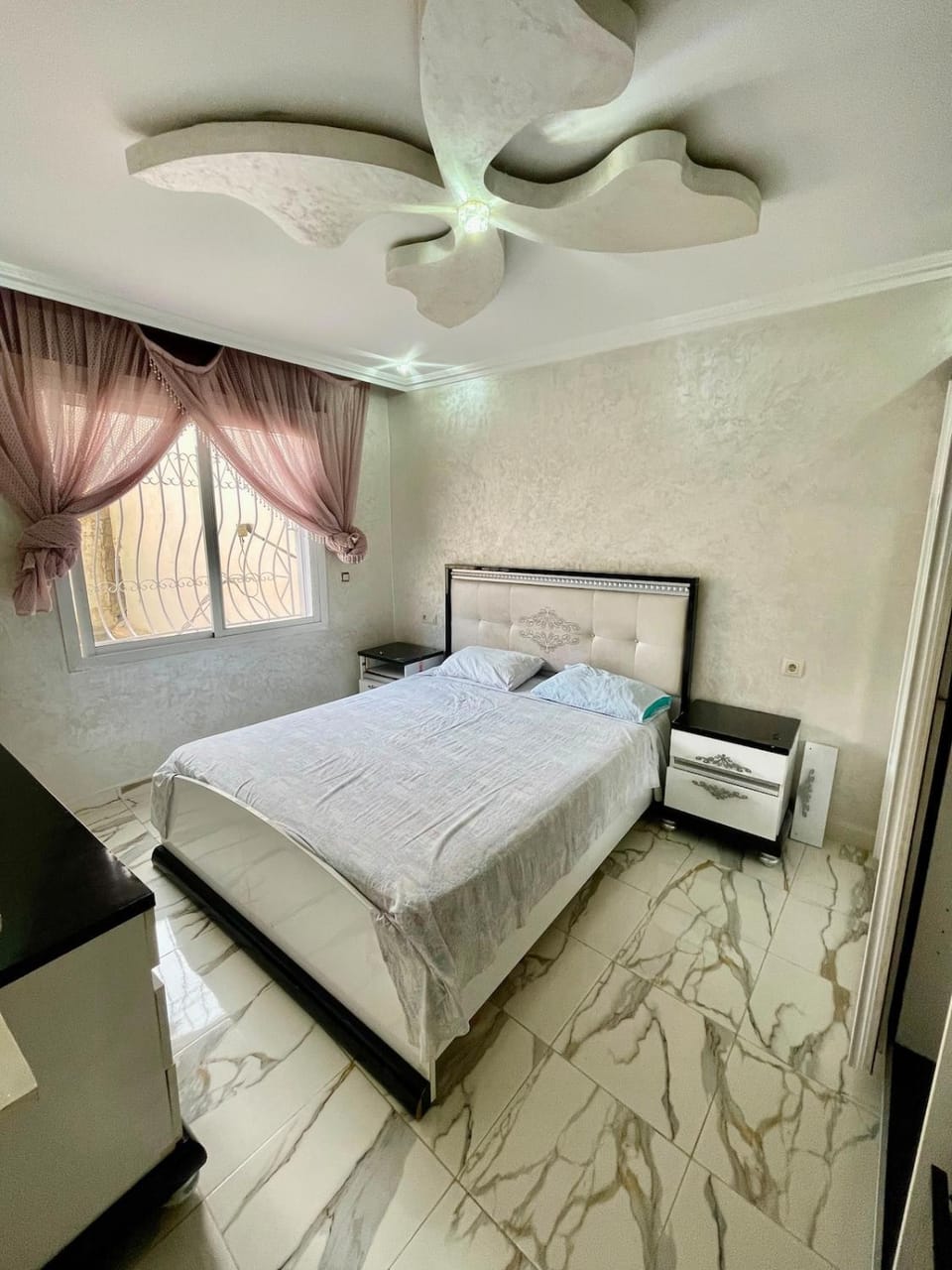 Place Mozart Beach, coastal road and TGV station 5 min away Apartment in Tangier