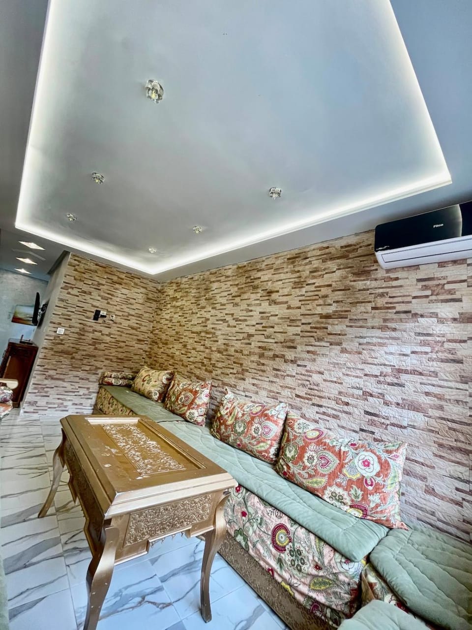 Place Mozart Beach, coastal road and TGV station 5 min away Apartment in Tangier