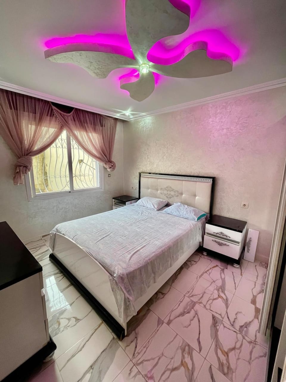 Place Mozart Beach, coastal road and TGV station 5 min away Apartment in Tangier