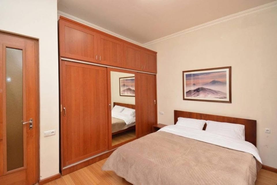Апартаменты в центре Еревана Apartment in Yerevan