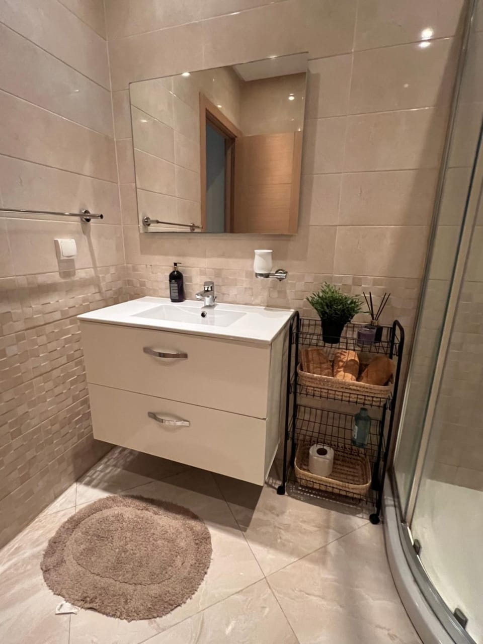 Shower, Bathroom