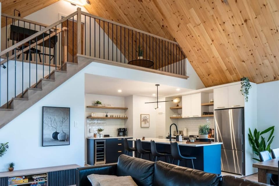 Le Fairway 42 Piscine Spa & Golf House in Quebec