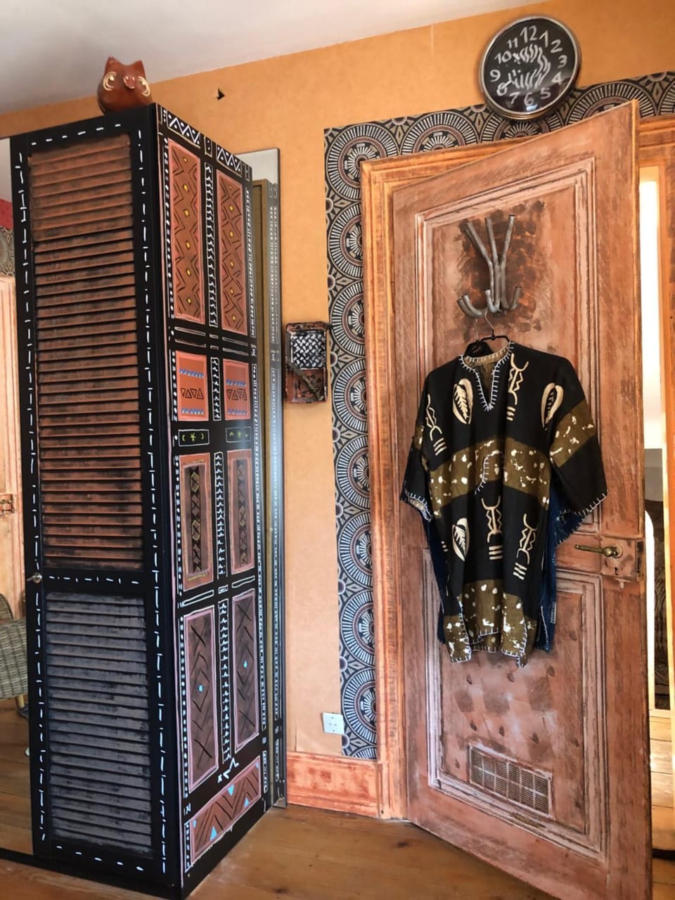 wardrobe