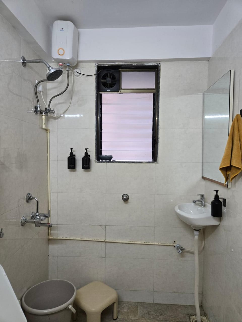 Dadar Abode Apartment in Mumbai