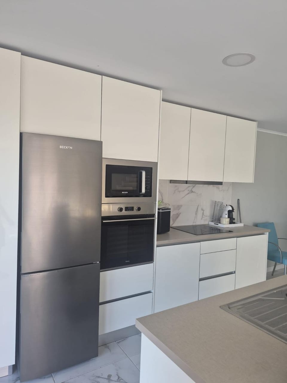 Kitchen or kitchenette, oven, stove