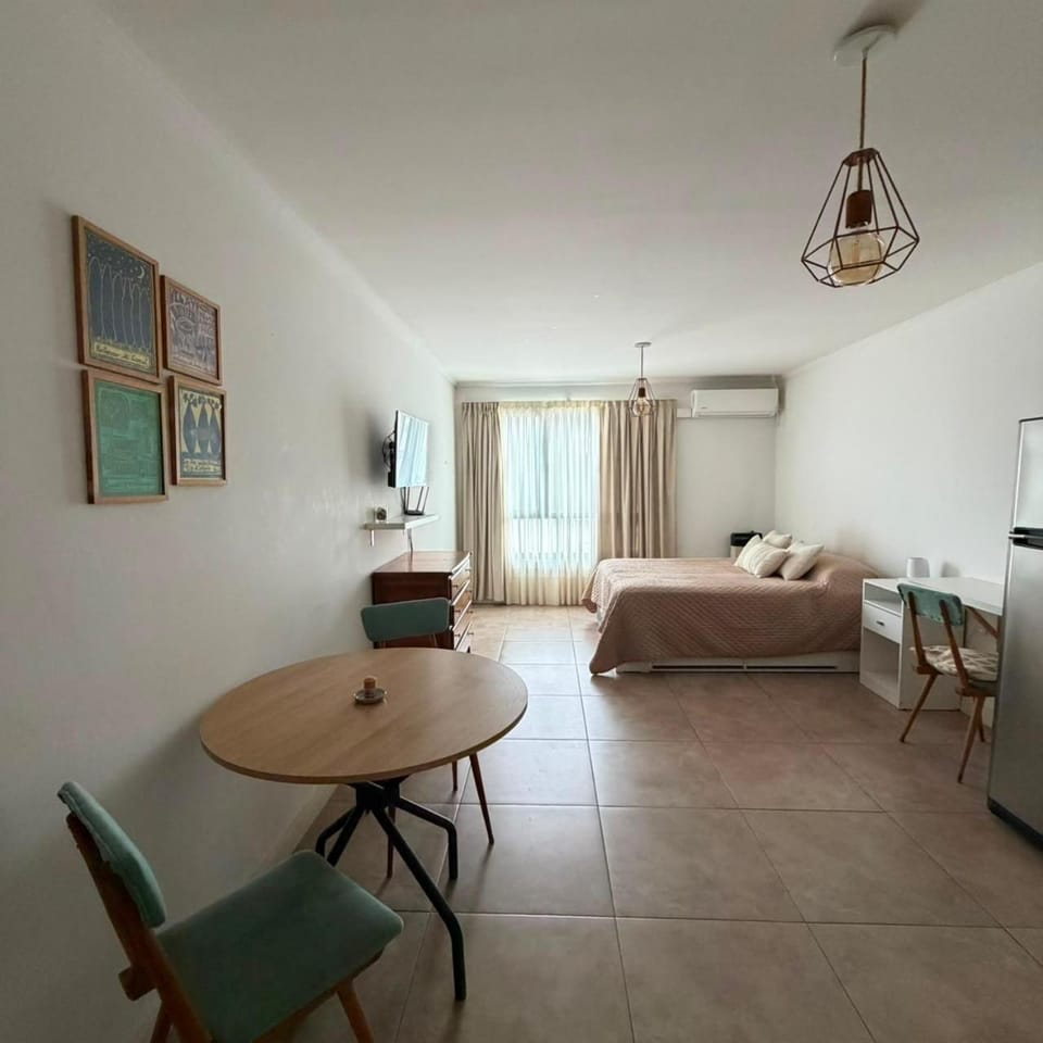 Bed, Living room, Photo of the whole room, Seating area, Dining area, Bedroom