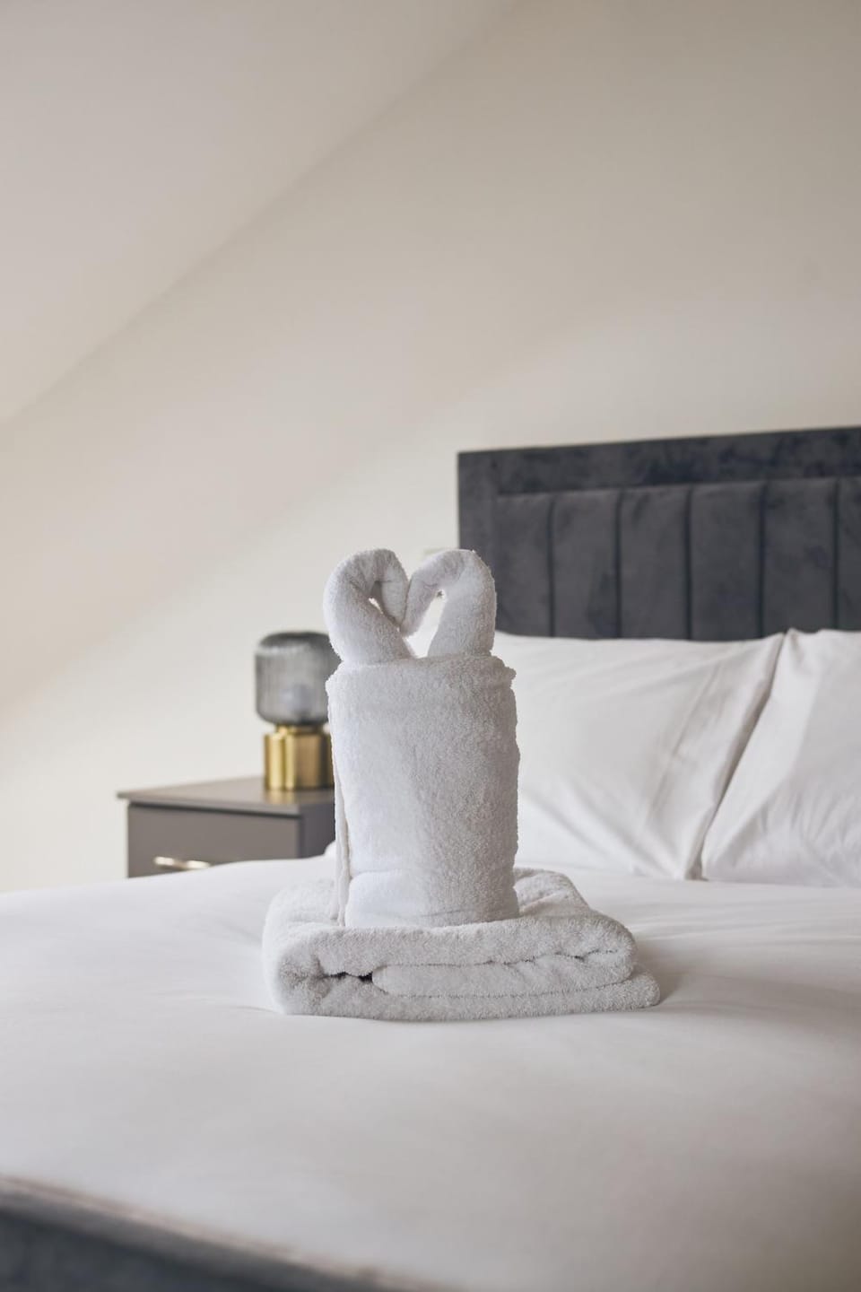Luxury 2BR Penthouse Suite with Private Balcony in Wapping Apartment in London