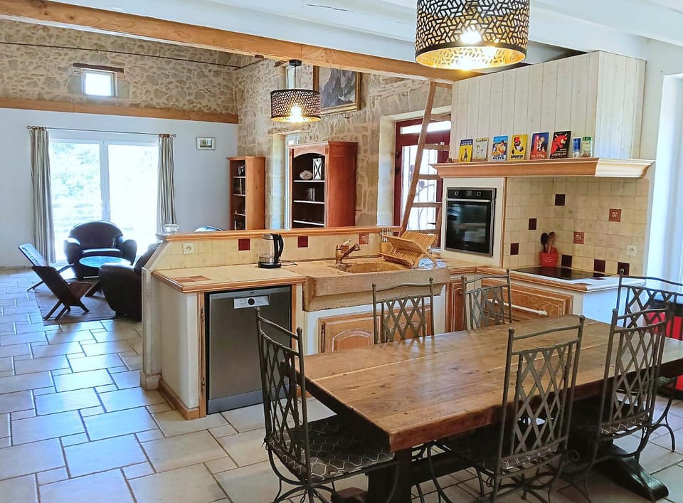Lounge or bar, Dining area