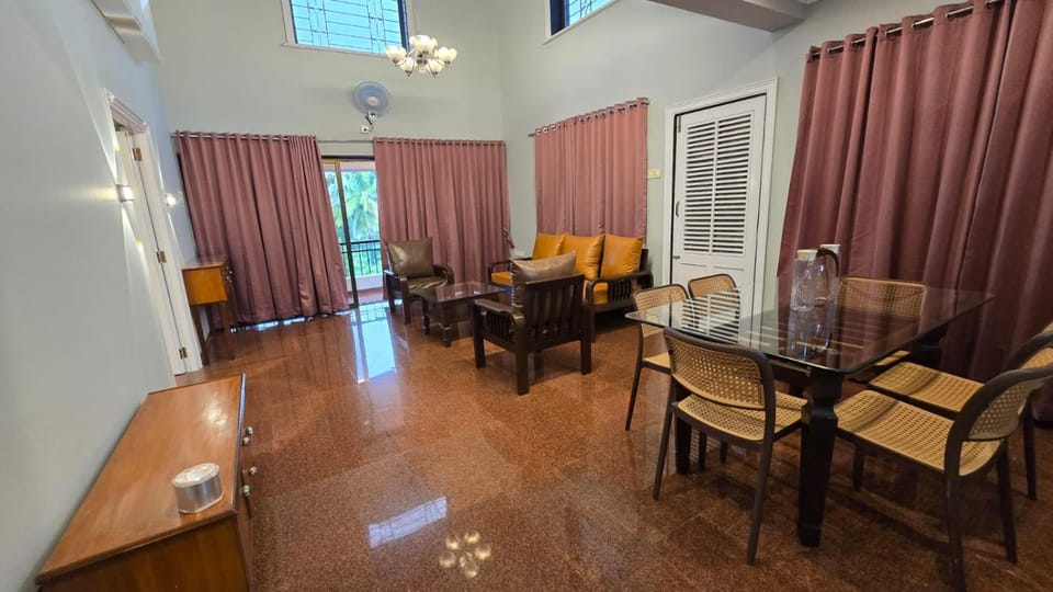 BAASTIAN VILLA - Mountain View l Spacious Pool Area l BBQ l Prime Location Villa in Lonavla
