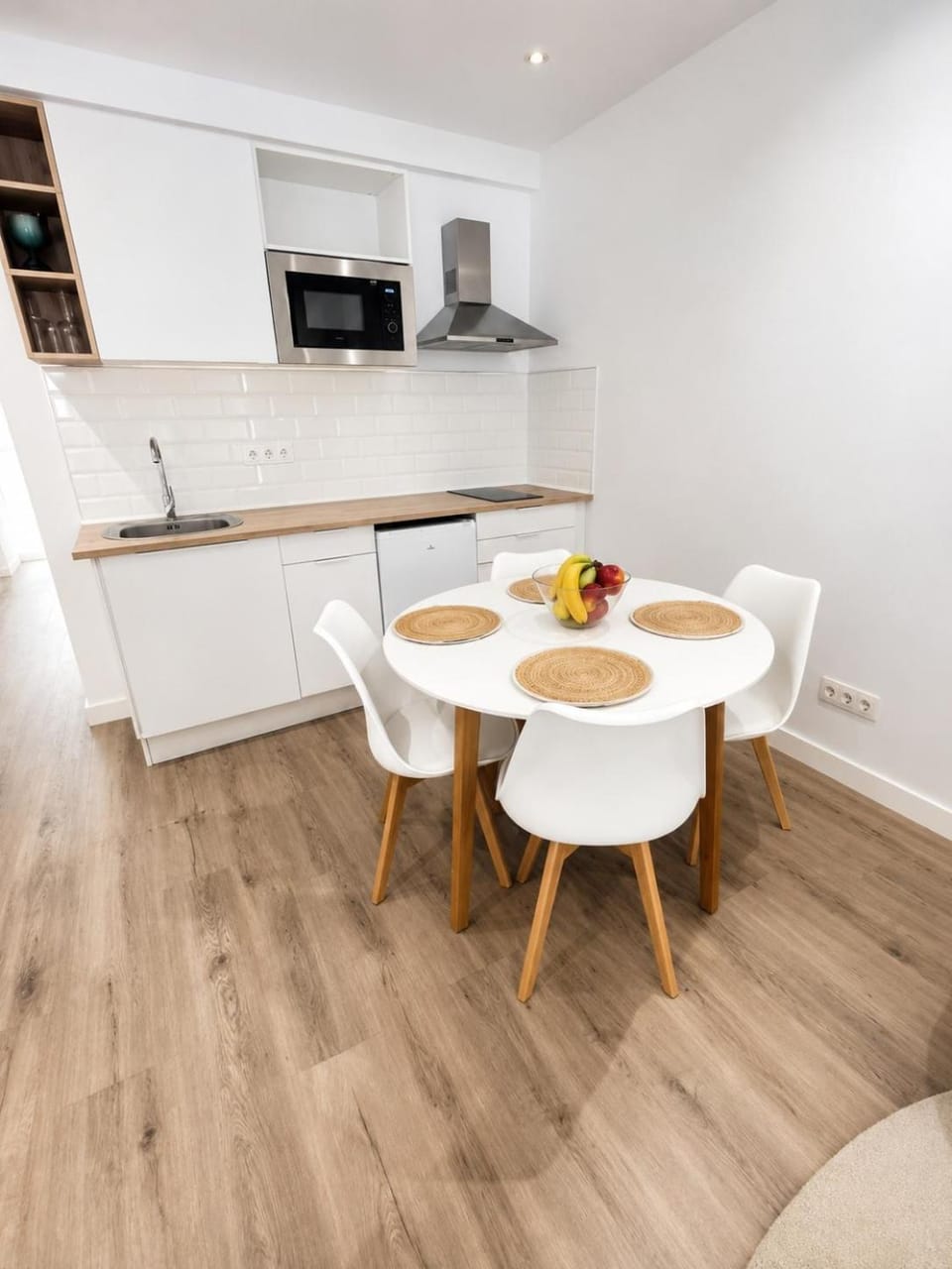 Kitchen or kitchenette, Food and drinks, Dining area, Food, pet friendly, stove