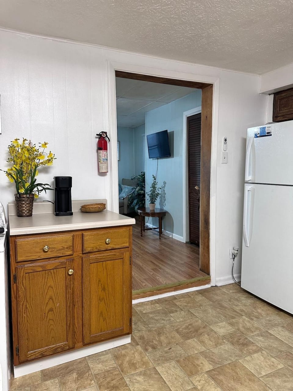 Walk to Downtown & IU - Charming 3 BR Cottage House in Bloomington