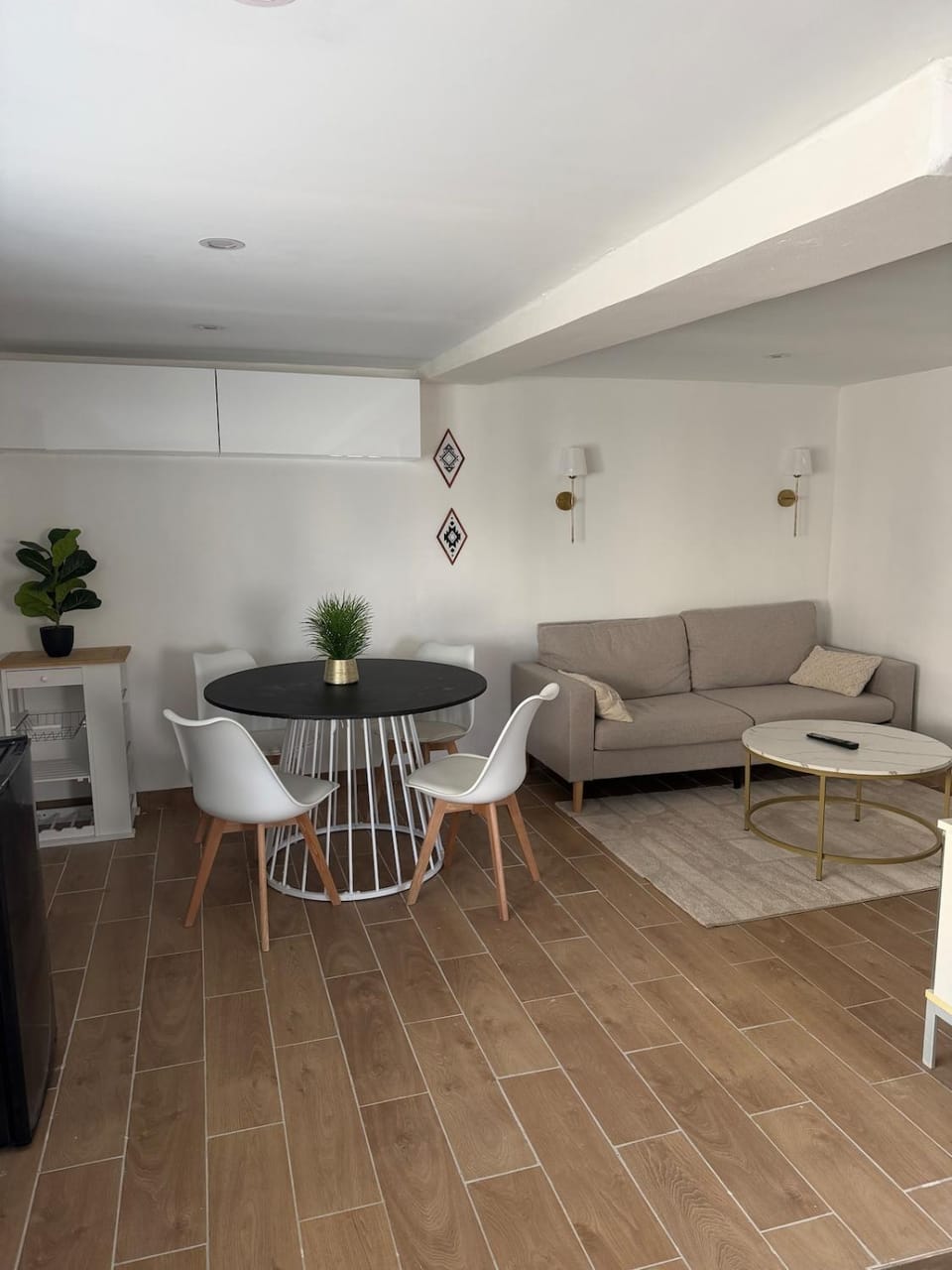 Living room, Dining area