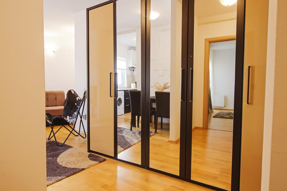 Bonne Adresse - close to hospitals in Copou and university Apartment in Romania