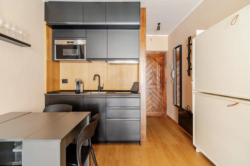 Kitchen or kitchenette, Living room, Seating area, Dining area, minibar, oven, pet friendly, stove