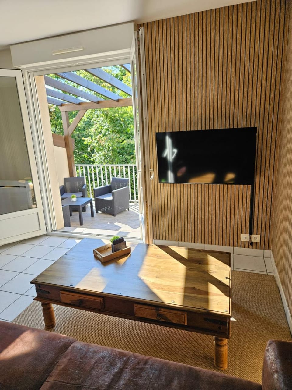 Communal lounge/ TV room, TV and multimedia, Living room, Seating area