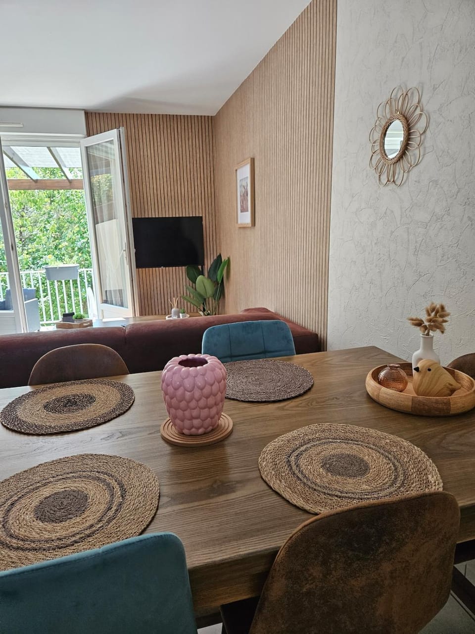 Living room, Dining area