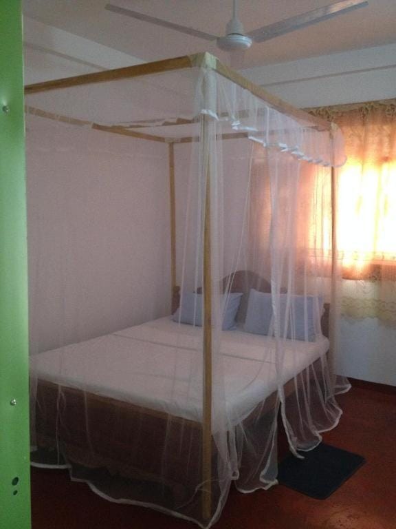 Paradise Beach House Bed and Breakfast in Southern Province