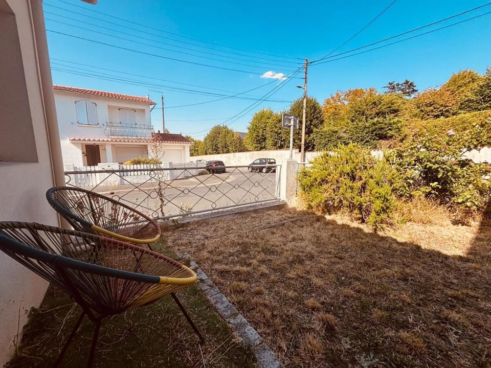 Charmant studio au calme, près du centre Apartment in La Rochelle