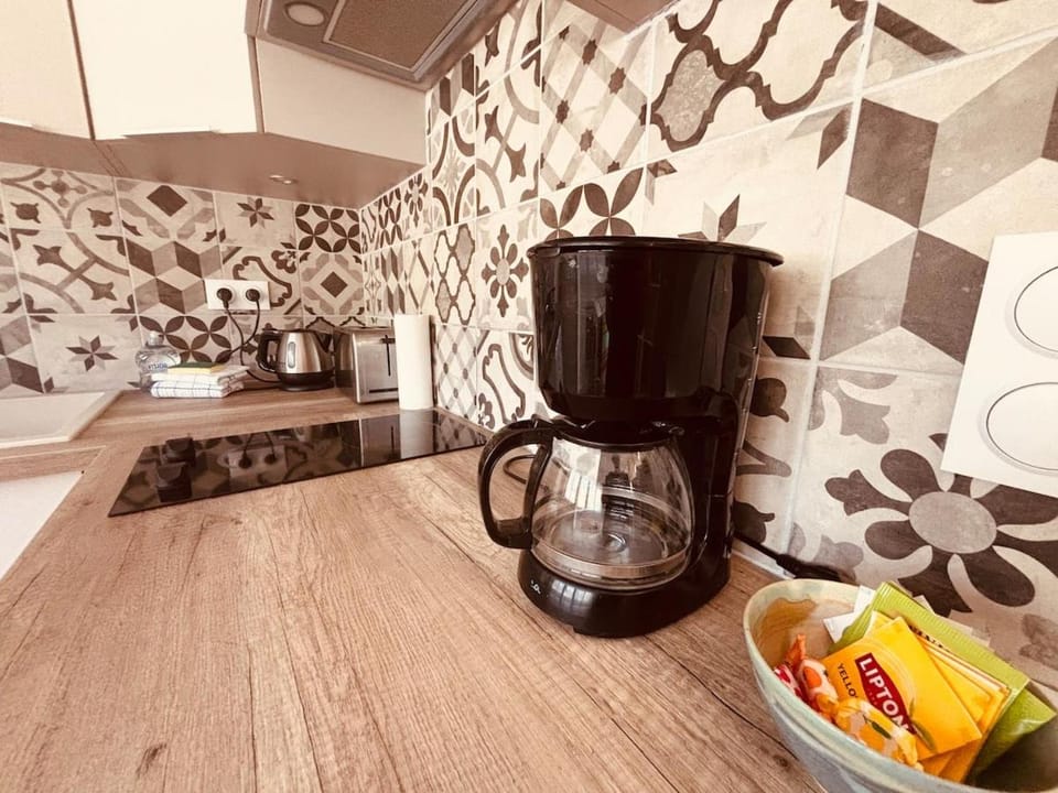 Charmant studio au calme, près du centre Apartment in La Rochelle