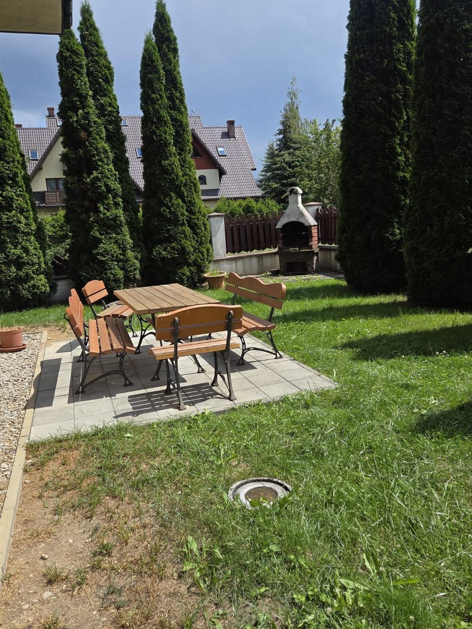 Property building, Spring, Day, Natural landscape, BBQ facilities, Garden, Garden view
