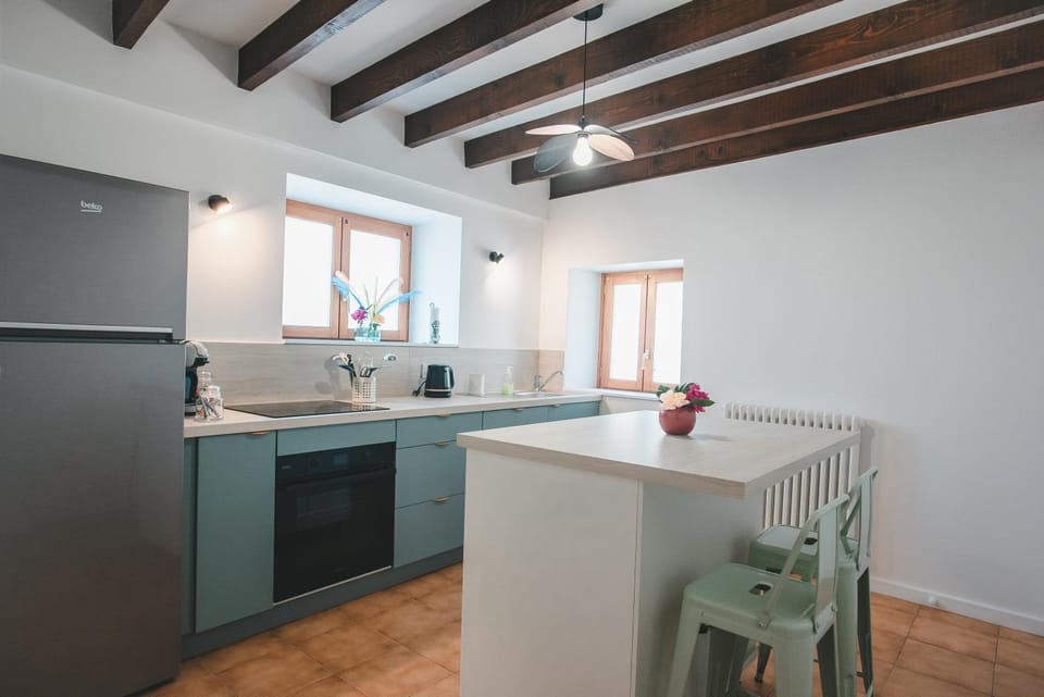 Kitchen or kitchenette, stove
