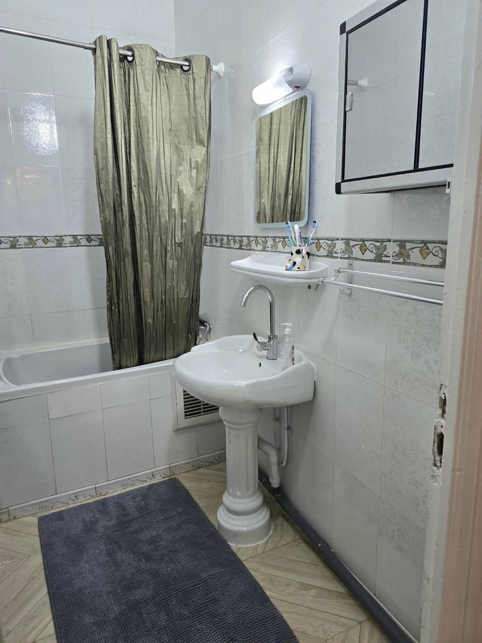 Bathroom, Bath