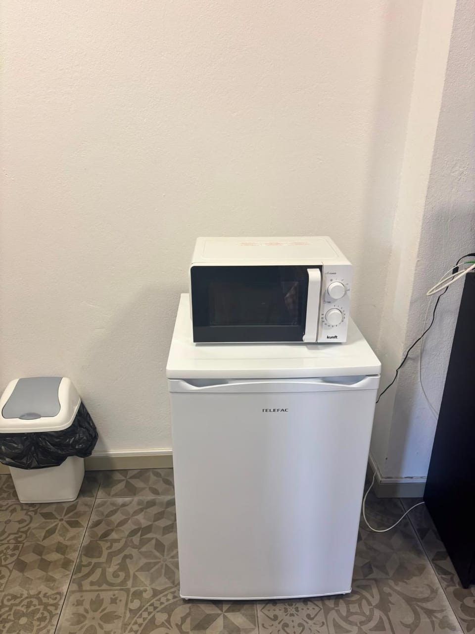 microwave, minibar