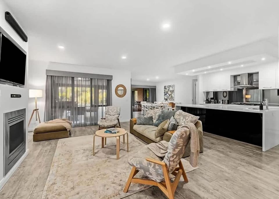 Blissful Bungalow Batemans Bay House in Batemans Bay