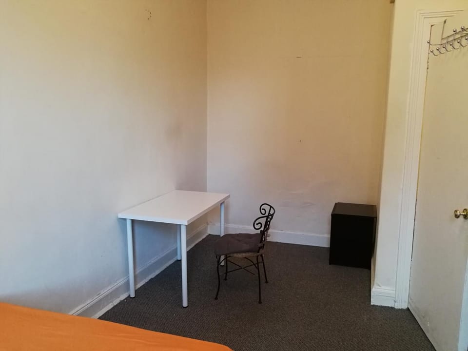 Cosy 3 Bedroom Full Apartment Apartment in Glasgow