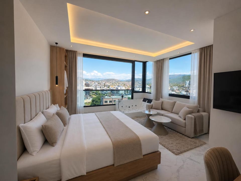 Rooftop panoramic jacuzzi room Bed and Breakfast in Ksamil