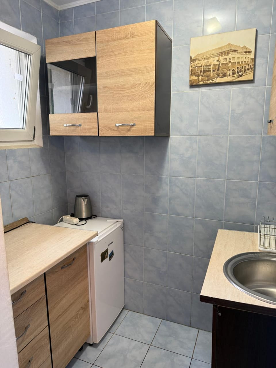 Kitchen or kitchenette, kitchen