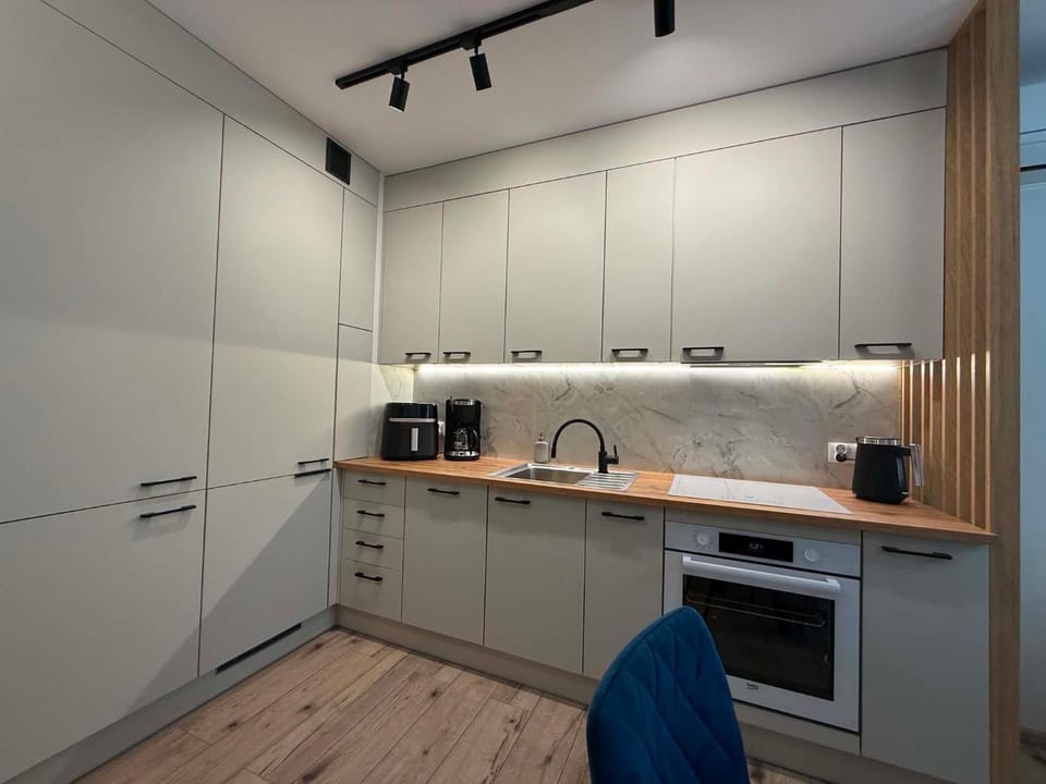 Kitchen or kitchenette, stove