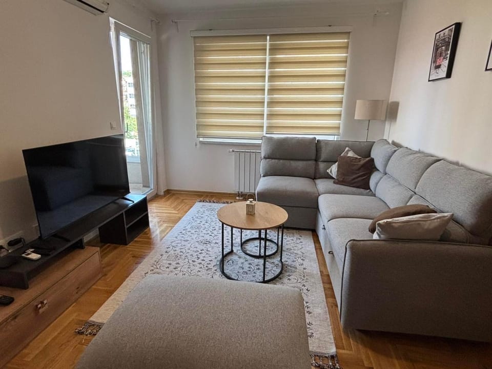 Communal lounge/ TV room, TV and multimedia, Living room, Seating area