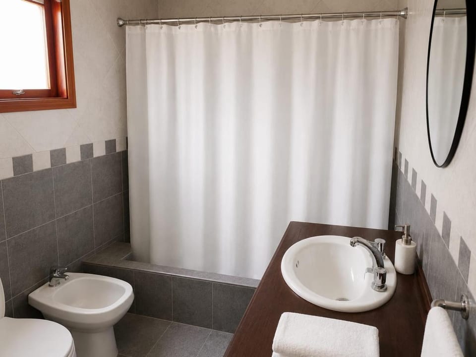 Habitación con baño privado Vacation rental in Don Torcuato