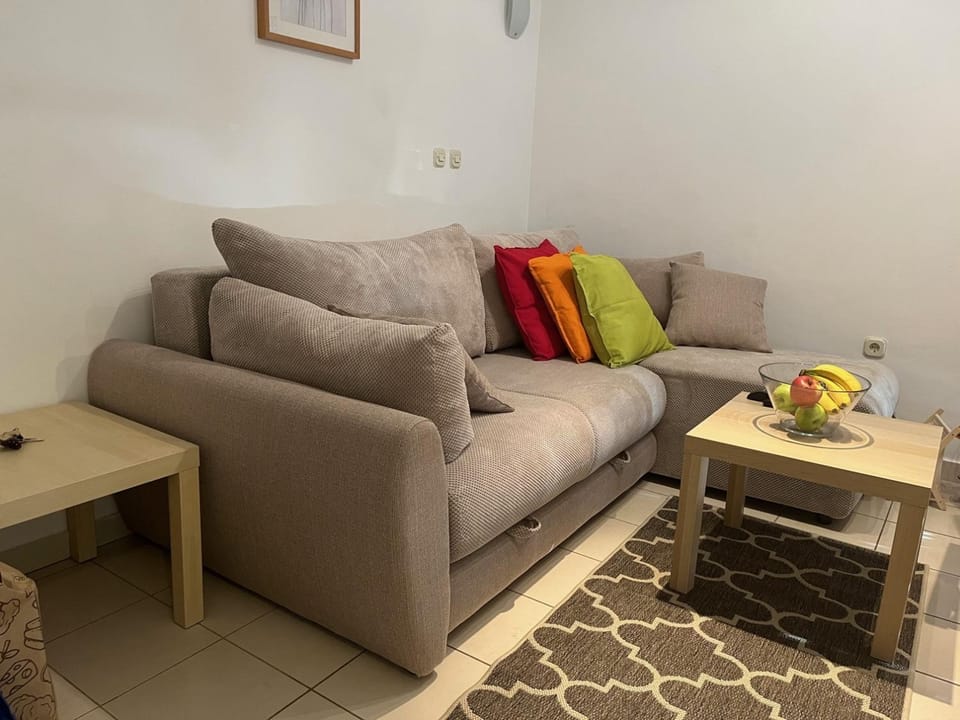 Bed, Living room