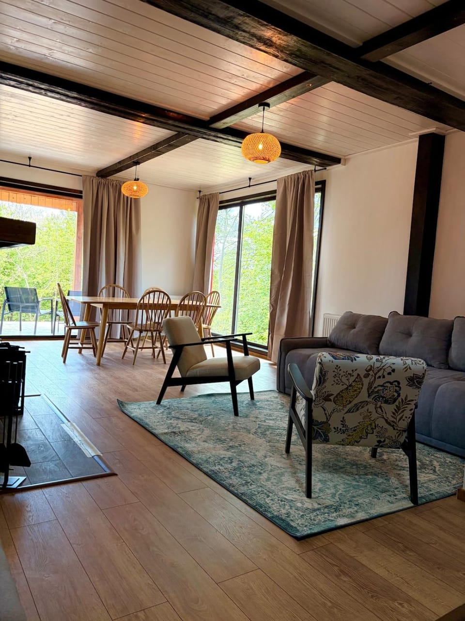 Living room, Seating area, Dining area